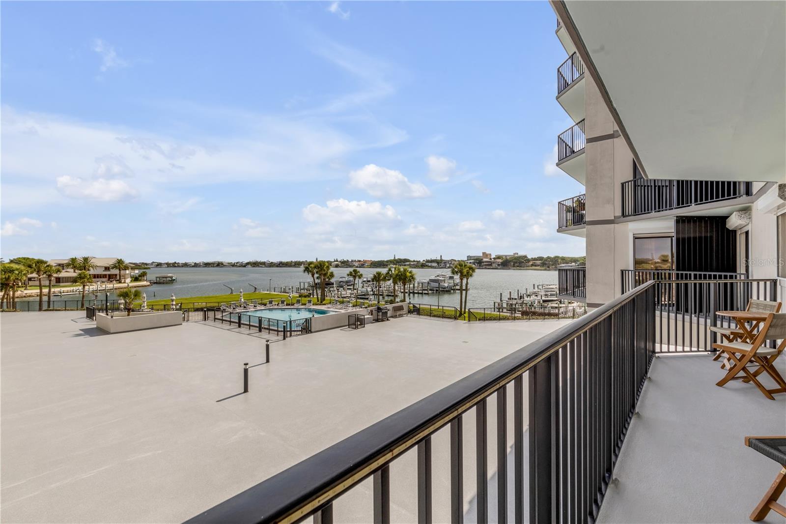 DIAMOND HEAD POINT CONDO - Residential