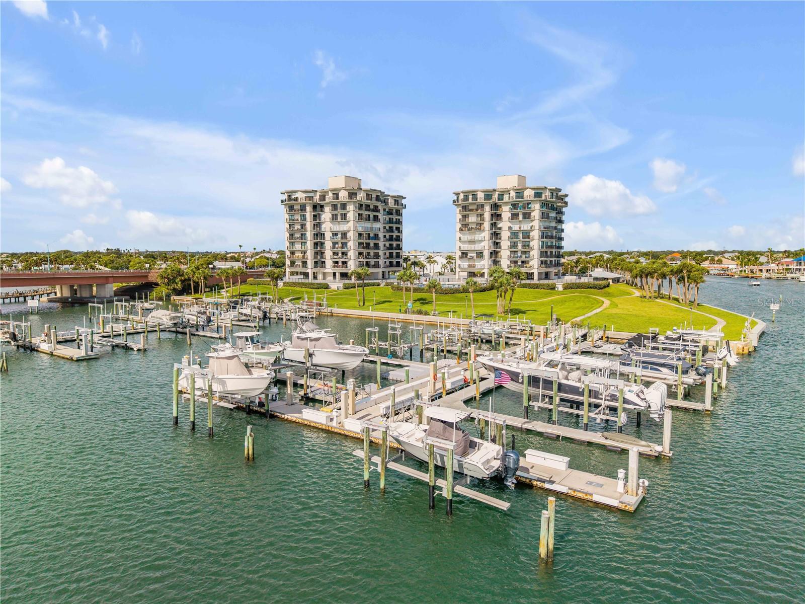 DIAMOND HEAD POINT CONDO - Residential