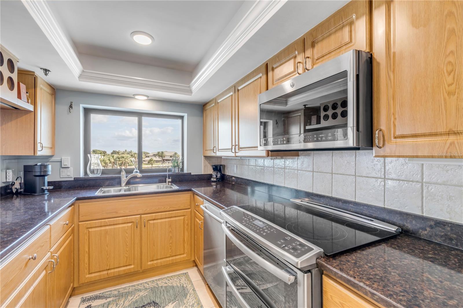 DIAMOND HEAD POINT CONDO - Residential