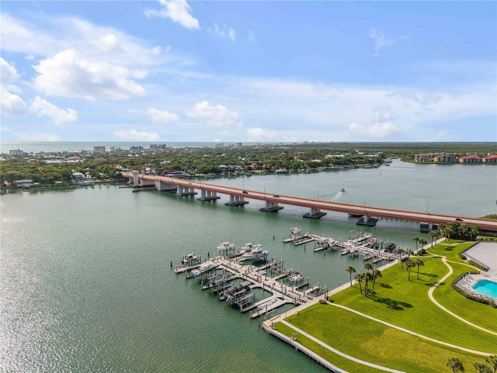 DIAMOND HEAD POINT CONDO - Residential