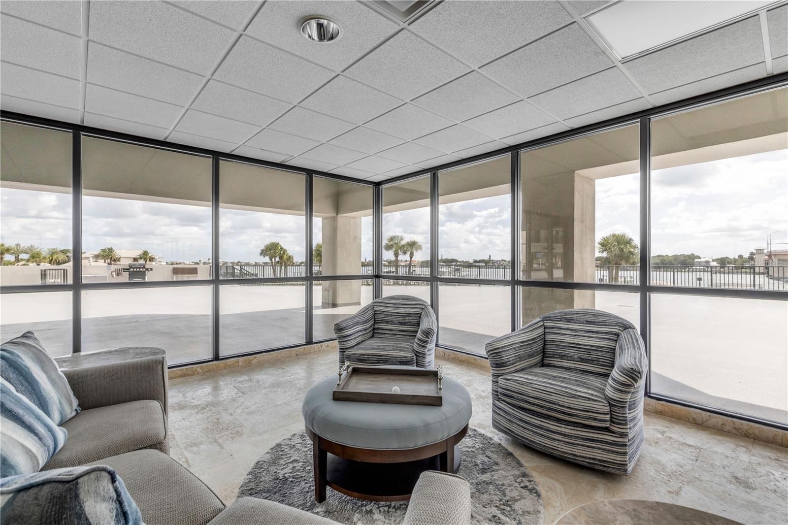 DIAMOND HEAD POINT CONDO - Residential