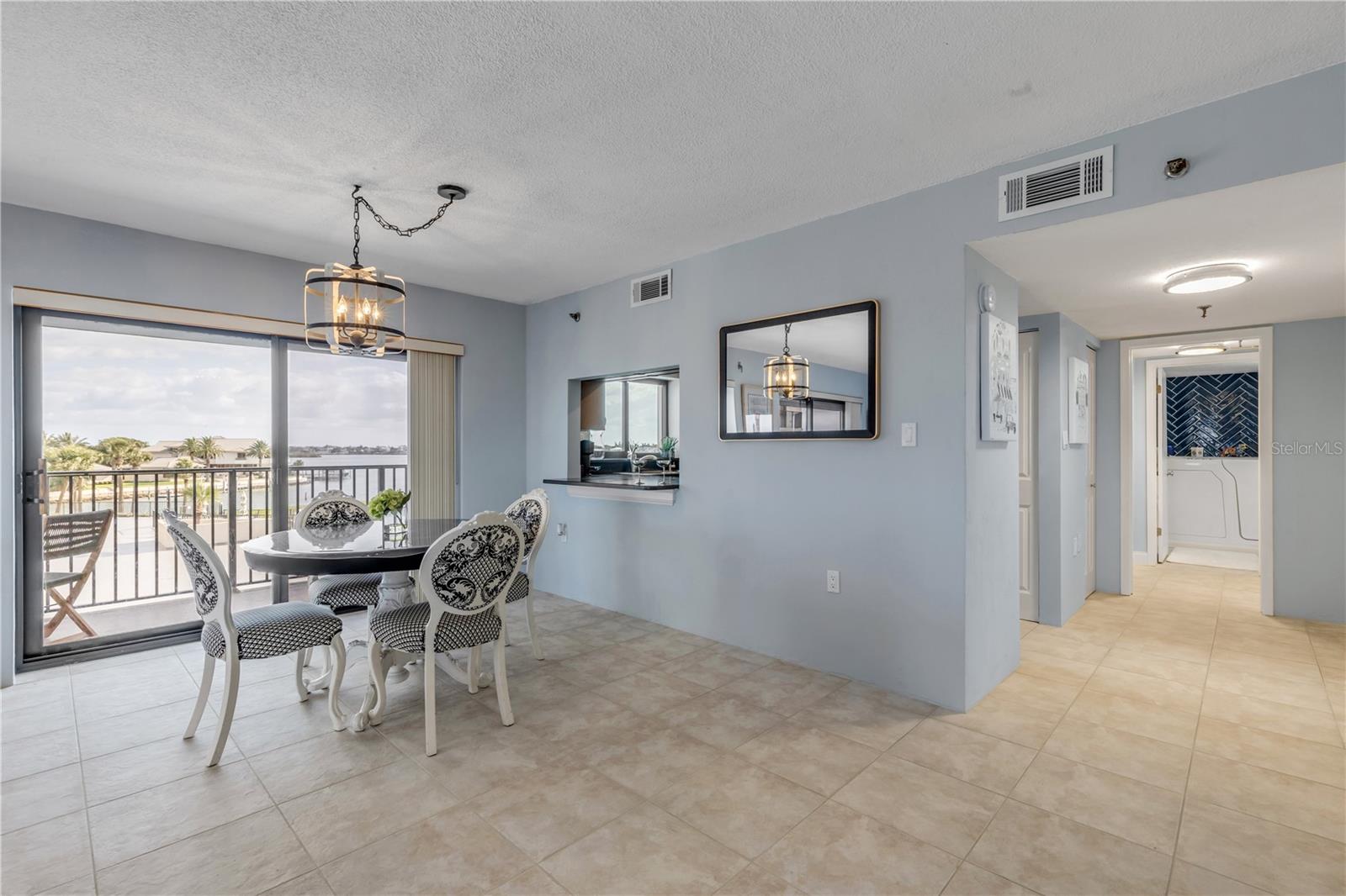 DIAMOND HEAD POINT CONDO - Residential