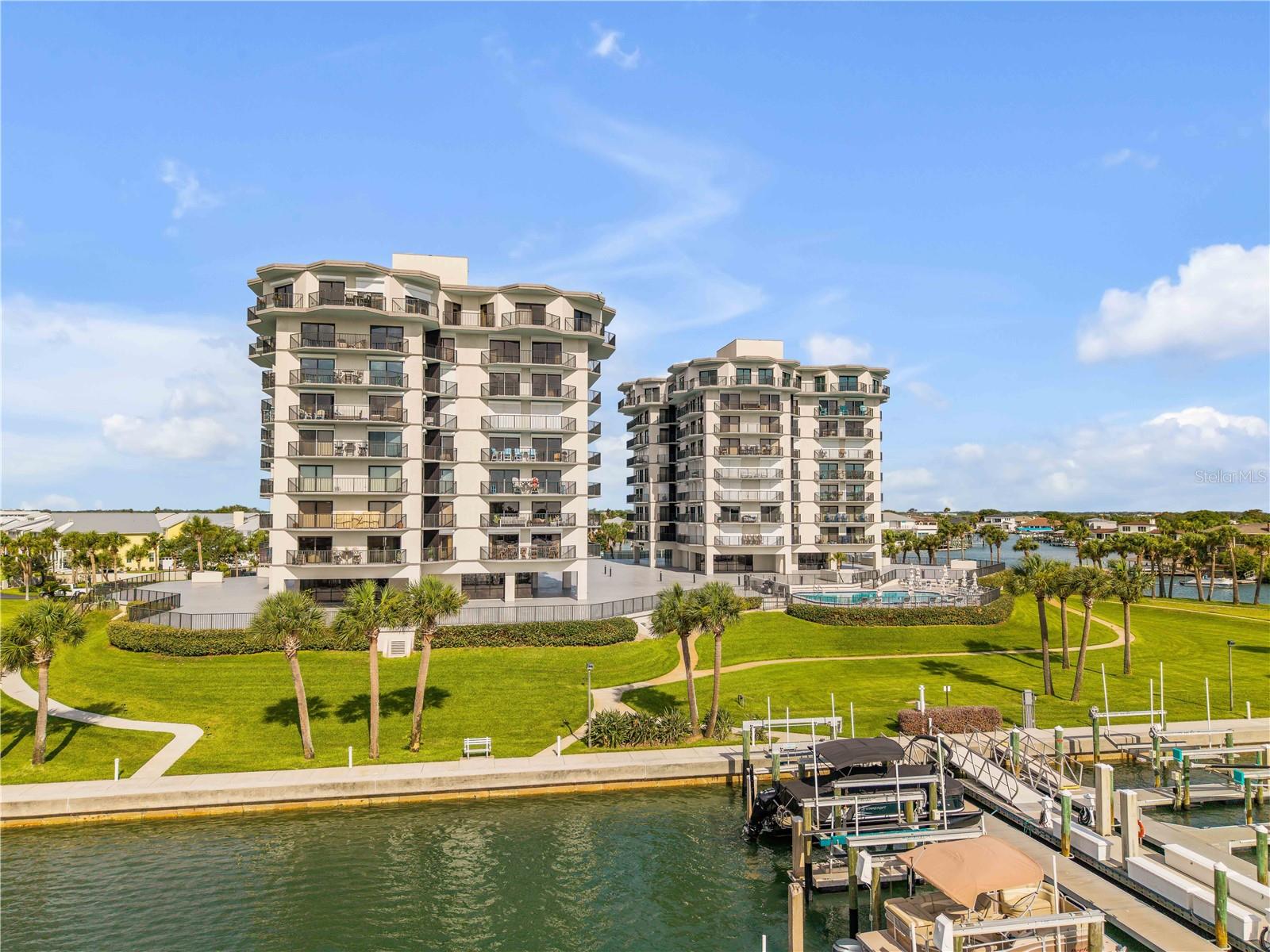 DIAMOND HEAD POINT CONDO - Residential