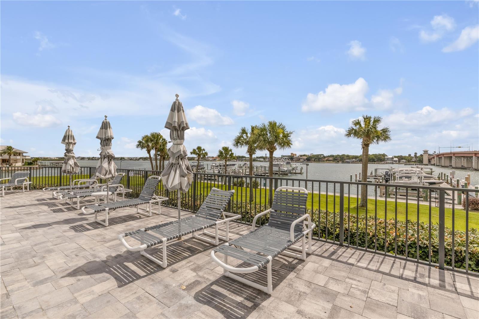 DIAMOND HEAD POINT CONDO - Residential