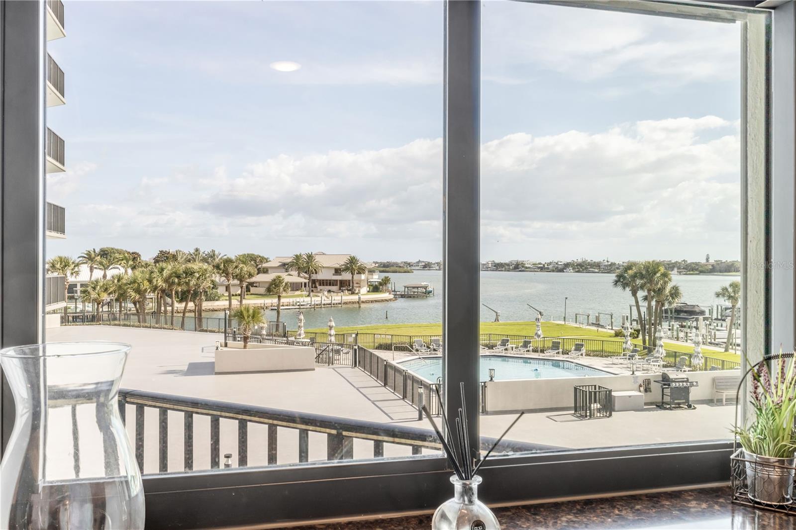 DIAMOND HEAD POINT CONDO - Residential