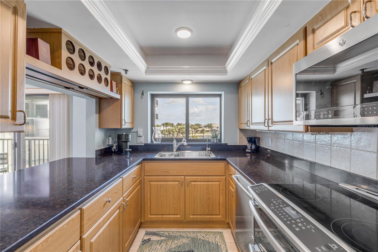 DIAMOND HEAD POINT CONDO - Residential