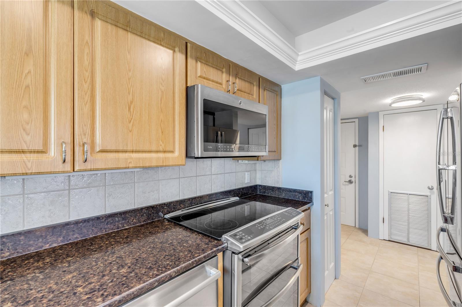 DIAMOND HEAD POINT CONDO - Residential