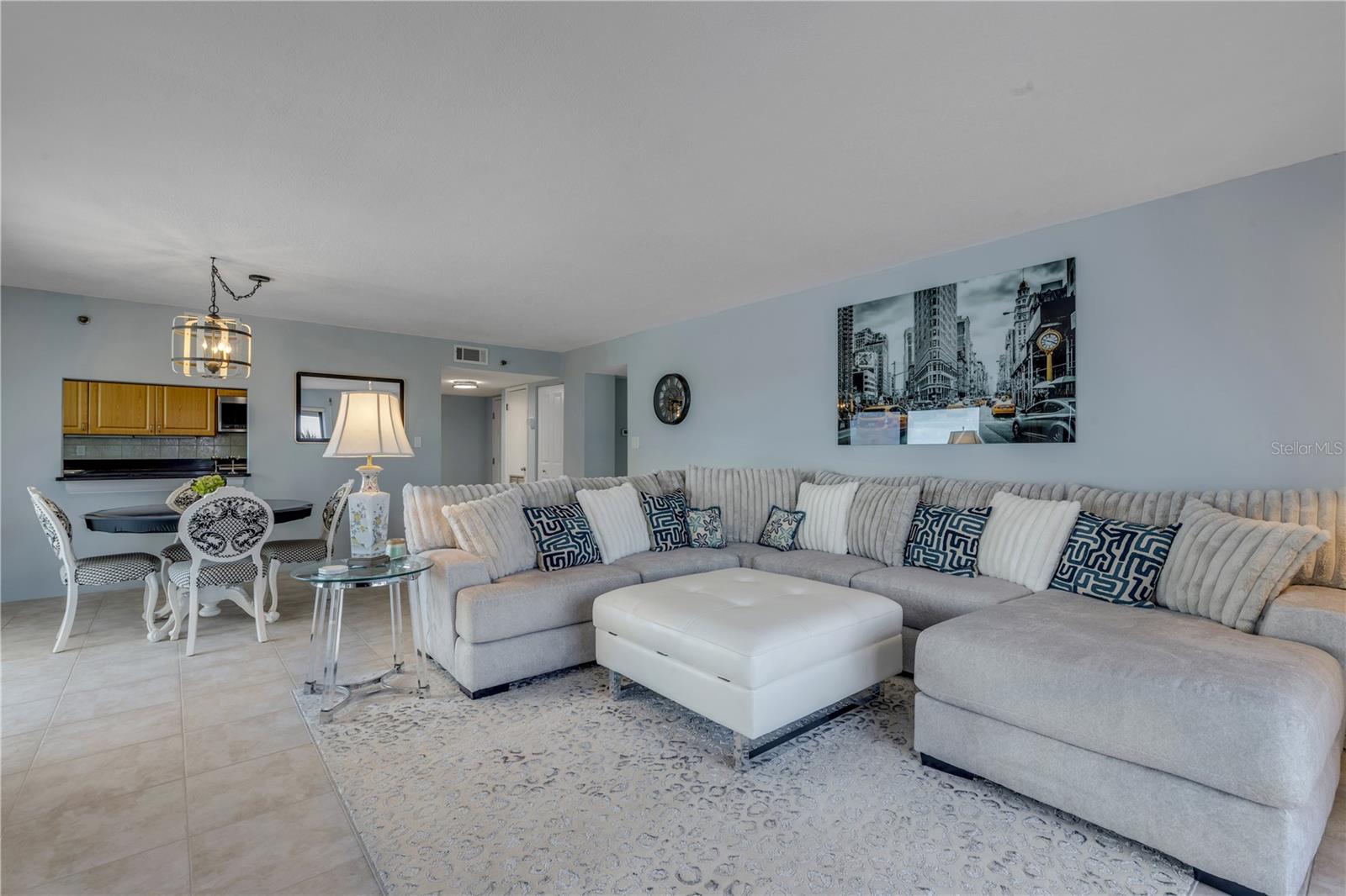 DIAMOND HEAD POINT CONDO - Residential