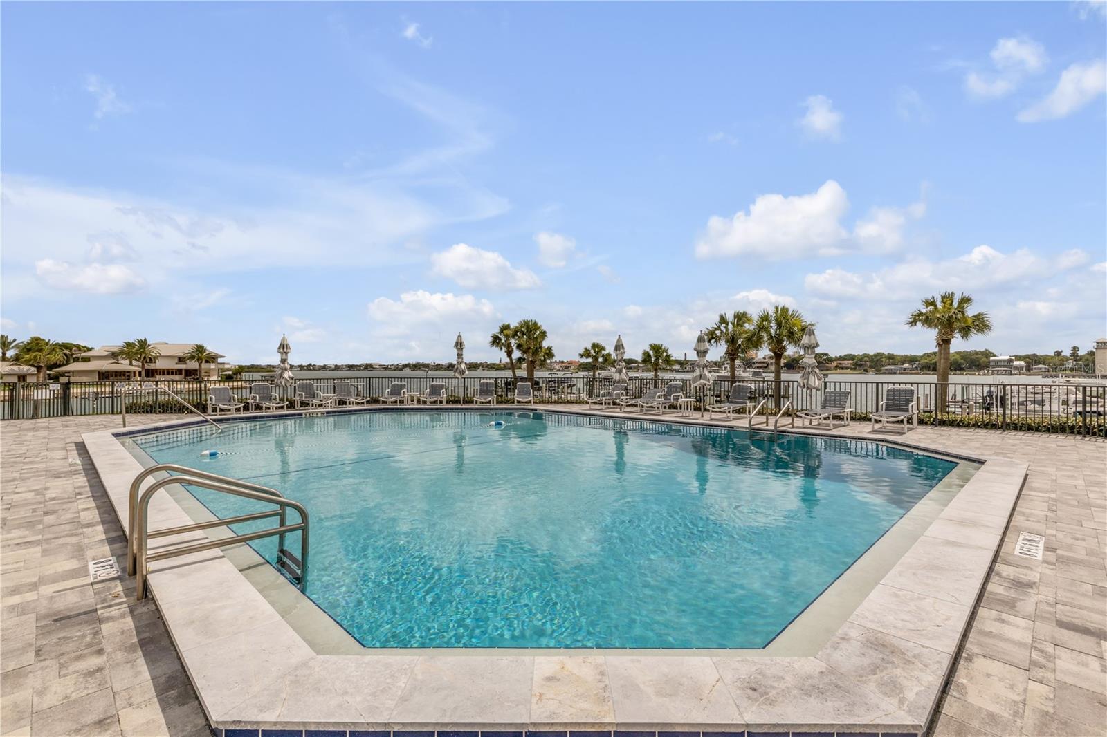 DIAMOND HEAD POINT CONDO - Residential