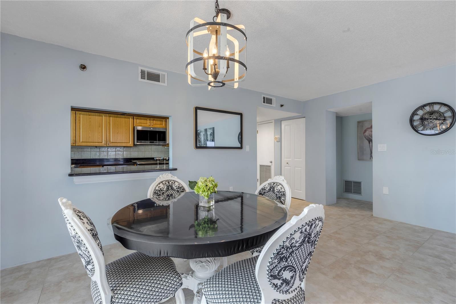 DIAMOND HEAD POINT CONDO - Residential