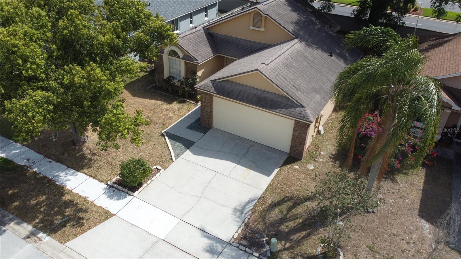 RESERVE AT THE CROSSINGS PH 1 THE - Residential Lease