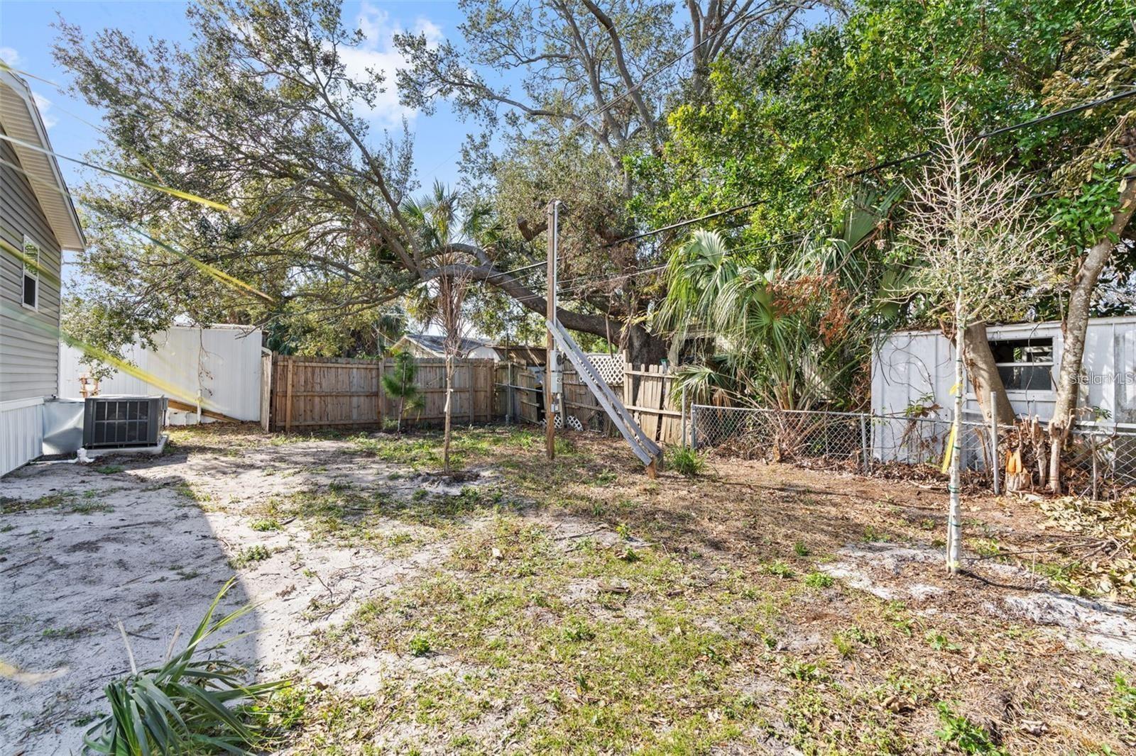 PINE BAY PARK - Residential