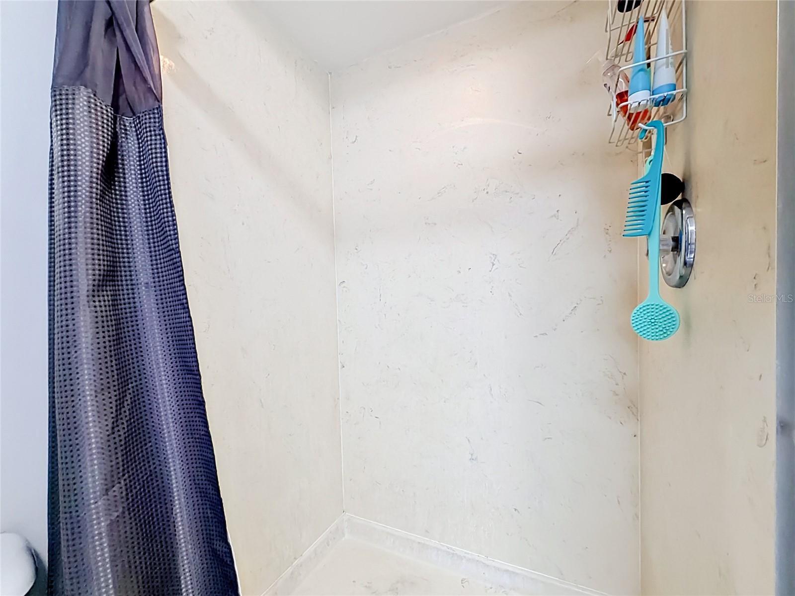 QUAIL RDG - Residential