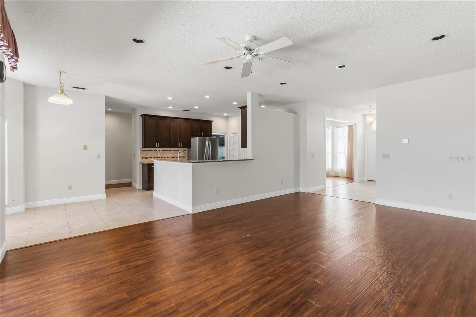 HUNTERS STAND AT CARILLON - Residential