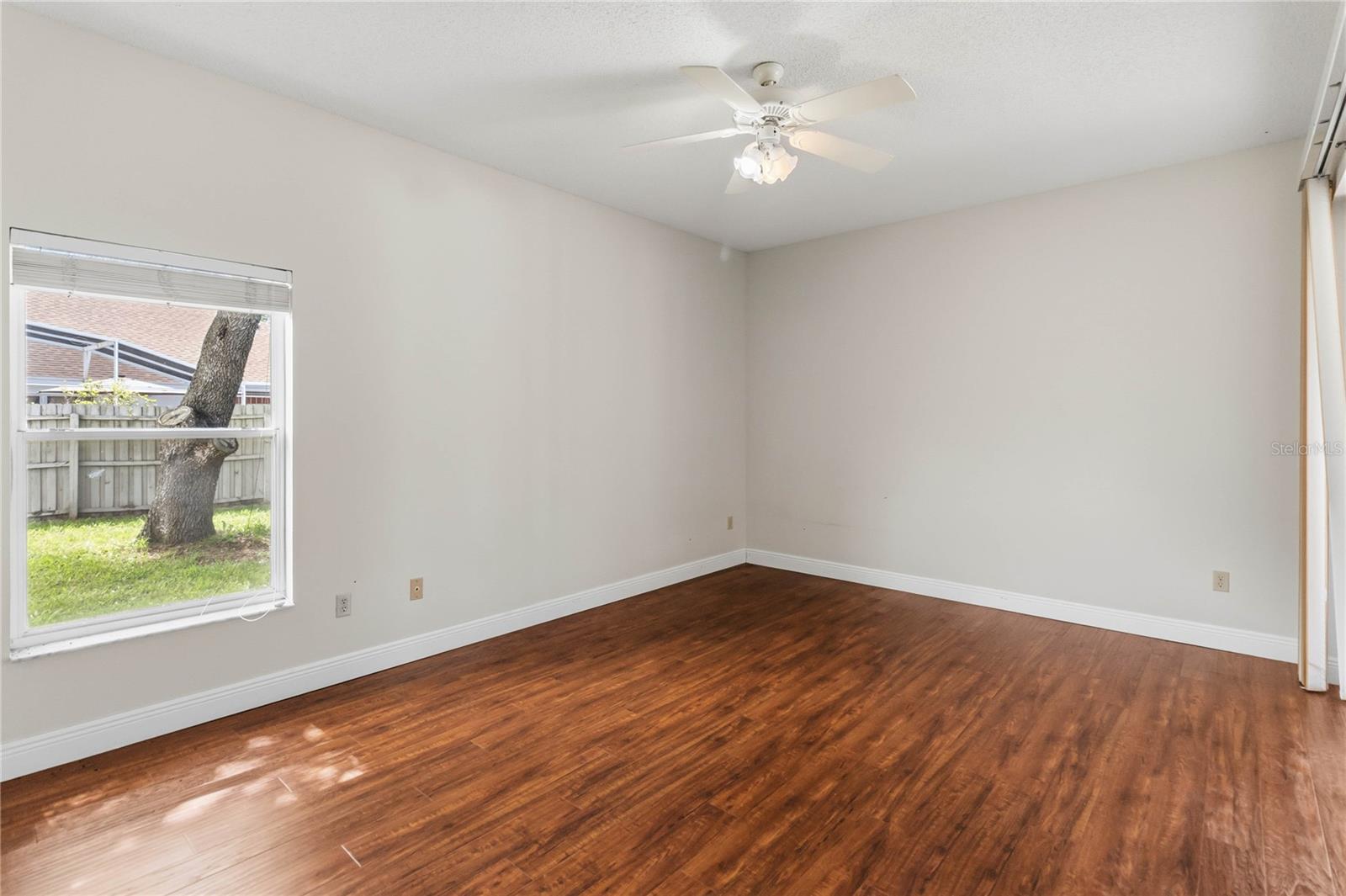 HUNTERS STAND AT CARILLON - Residential
