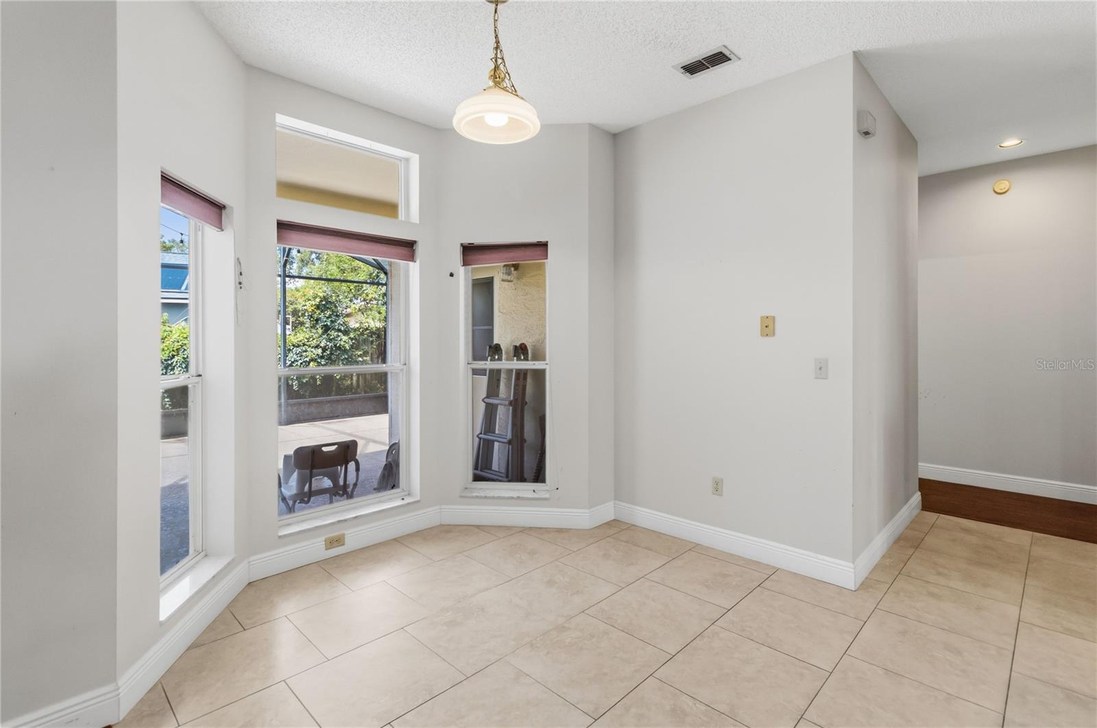 HUNTERS STAND AT CARILLON - Residential