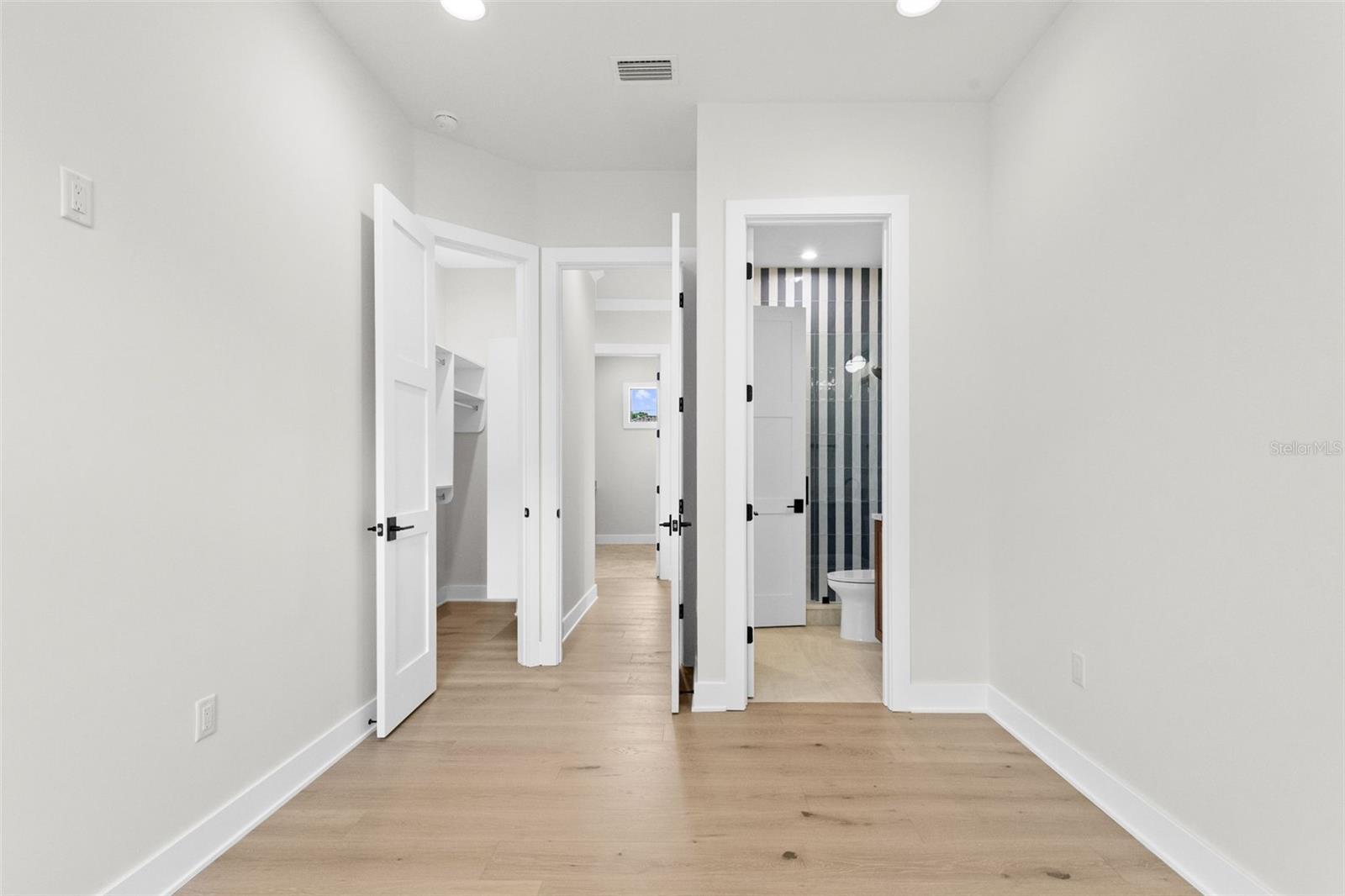 MARYLAND MANOR REV - Residential