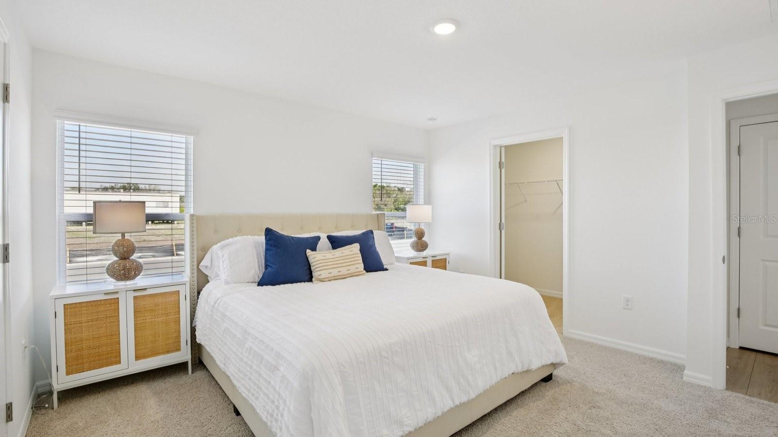NORTHRIDGE - Residential
