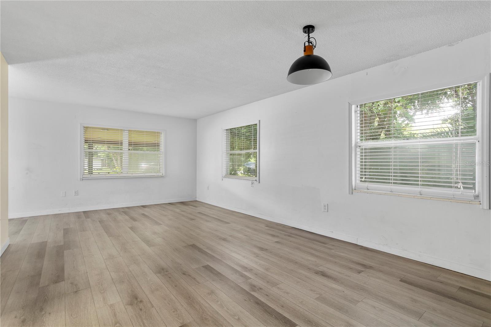SOUTH PARK SANFORD - Residential