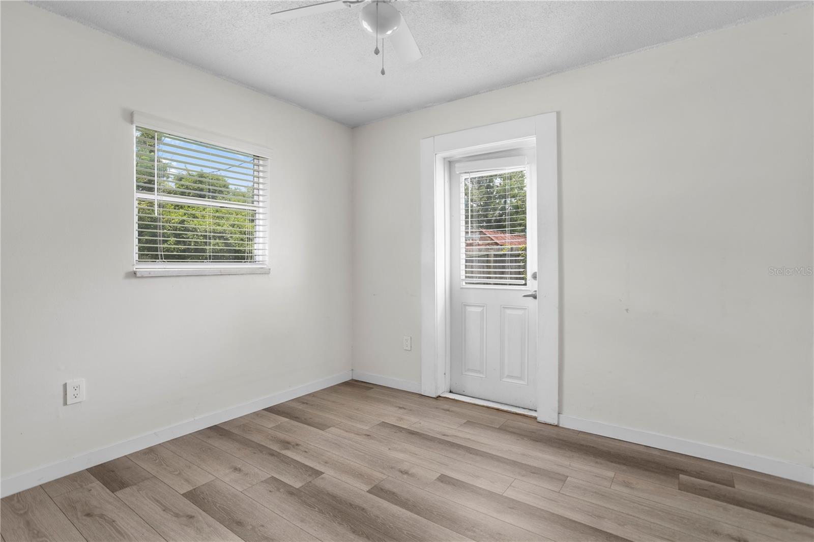 SOUTH PARK SANFORD - Residential