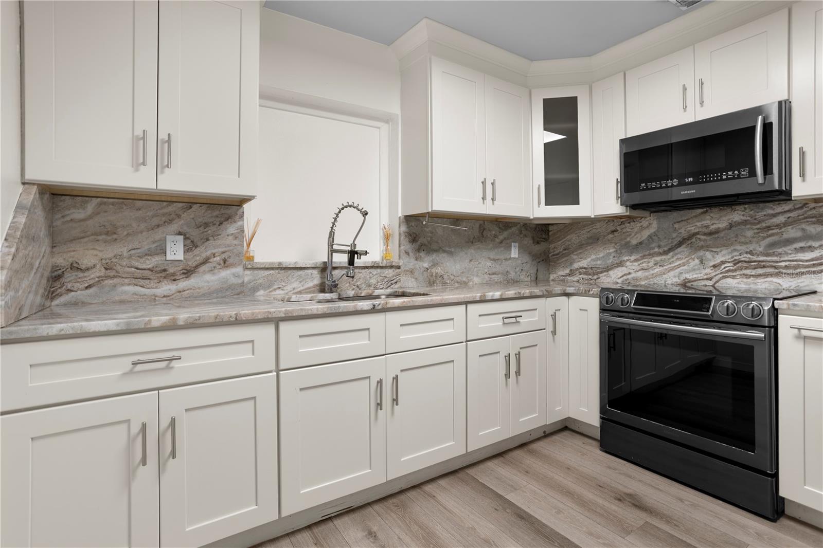 SOUTH PARK SANFORD - Residential