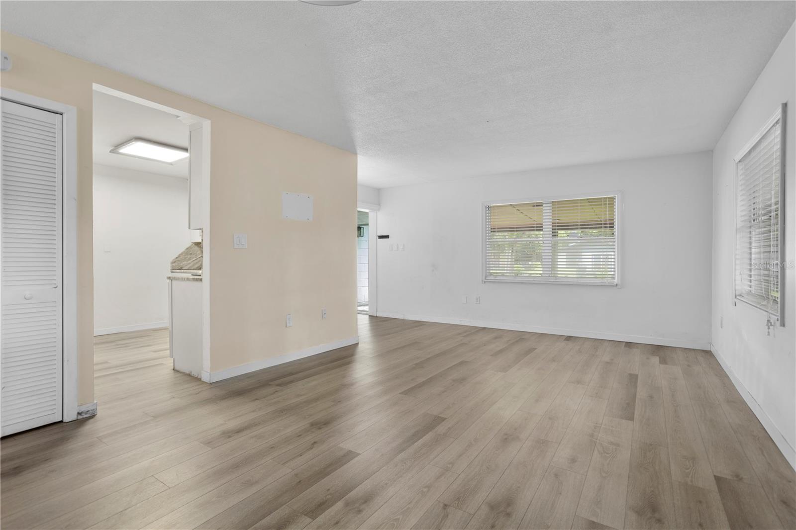 SOUTH PARK SANFORD - Residential