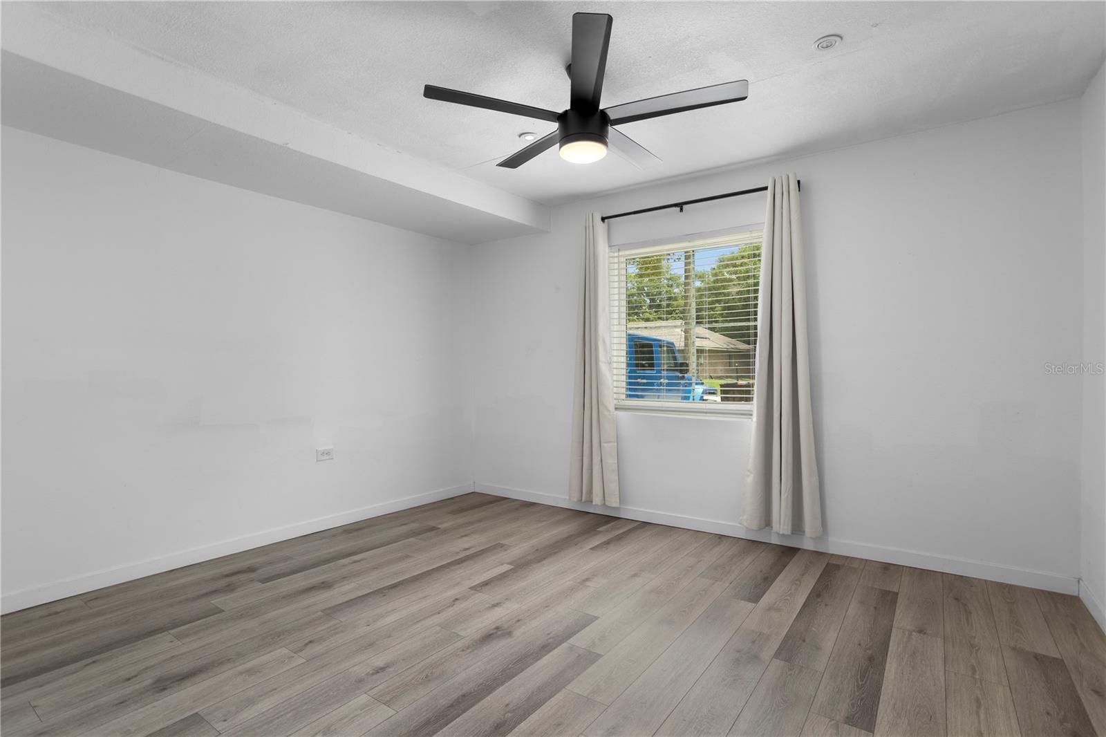 SOUTH PARK SANFORD - Residential