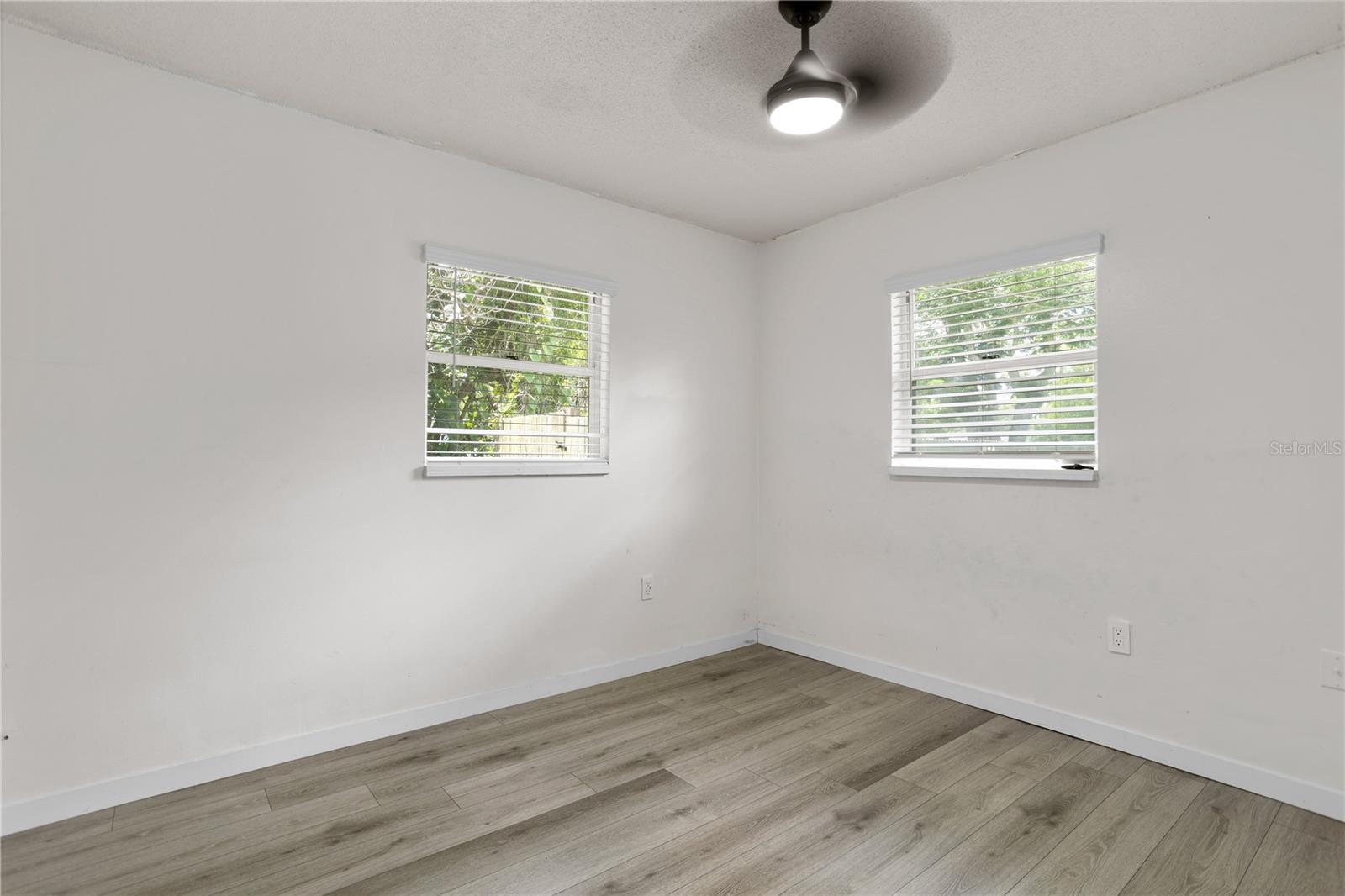 SOUTH PARK SANFORD - Residential