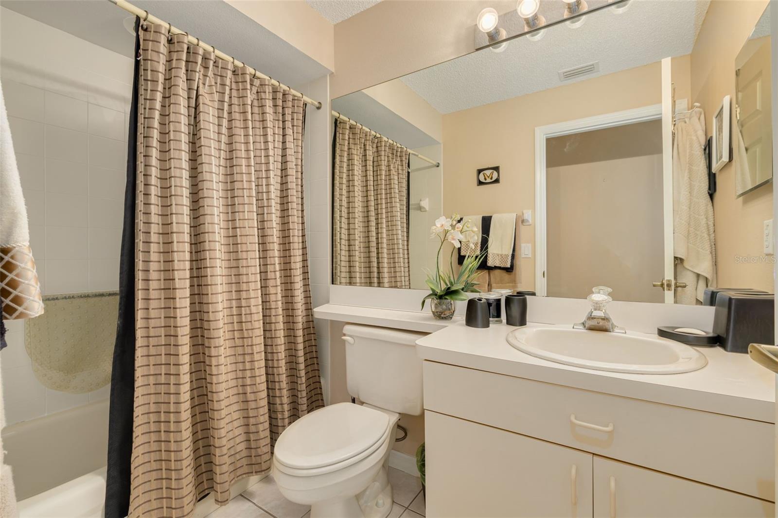 WYNDTREE VILLAGE 11 12 - Residential