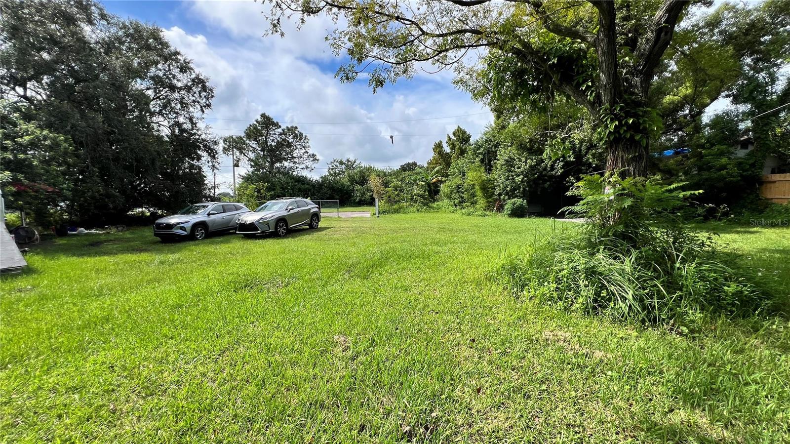 COUNTRY CLUB ESTATES SUB - Land