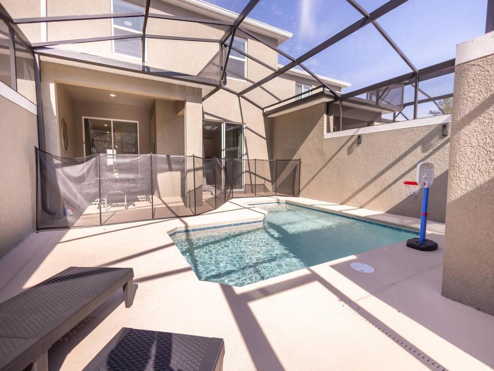 COVE AT STOREY LAKE 5 - Residential