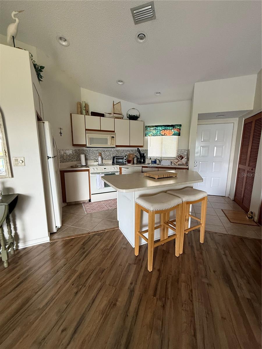 BLUFFS OF SEBRING CONDO - Residential