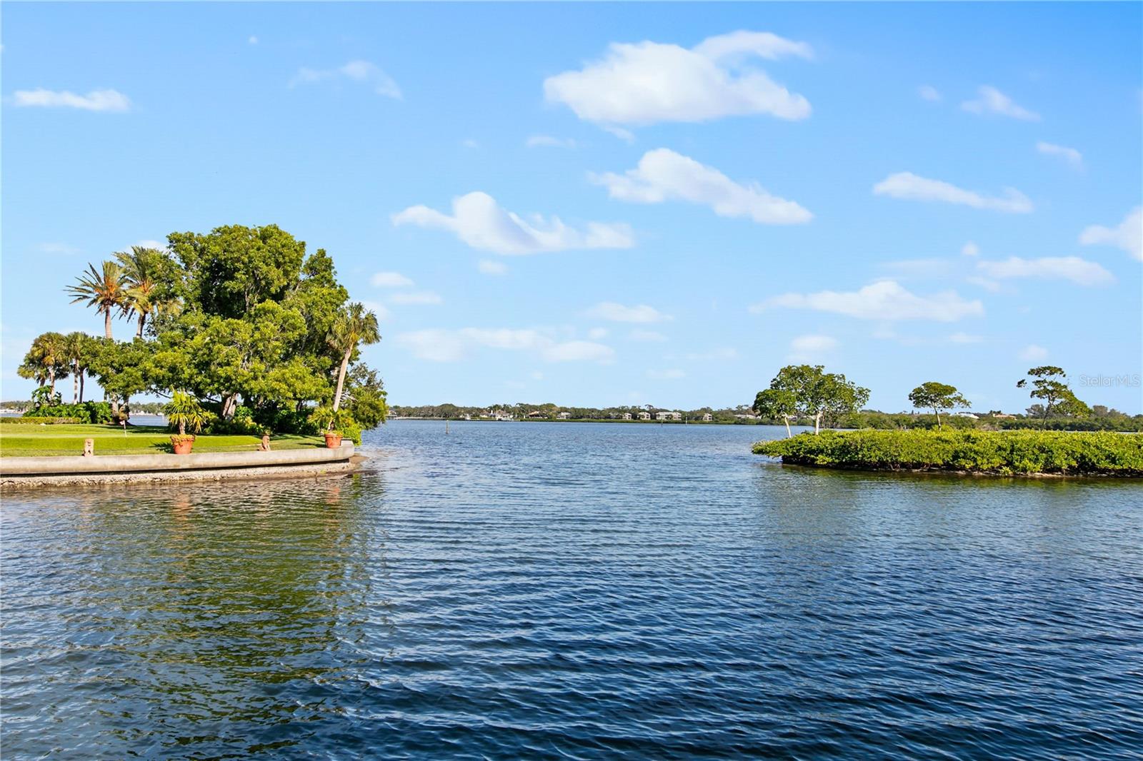 HIDDEN HARBOR - Residential