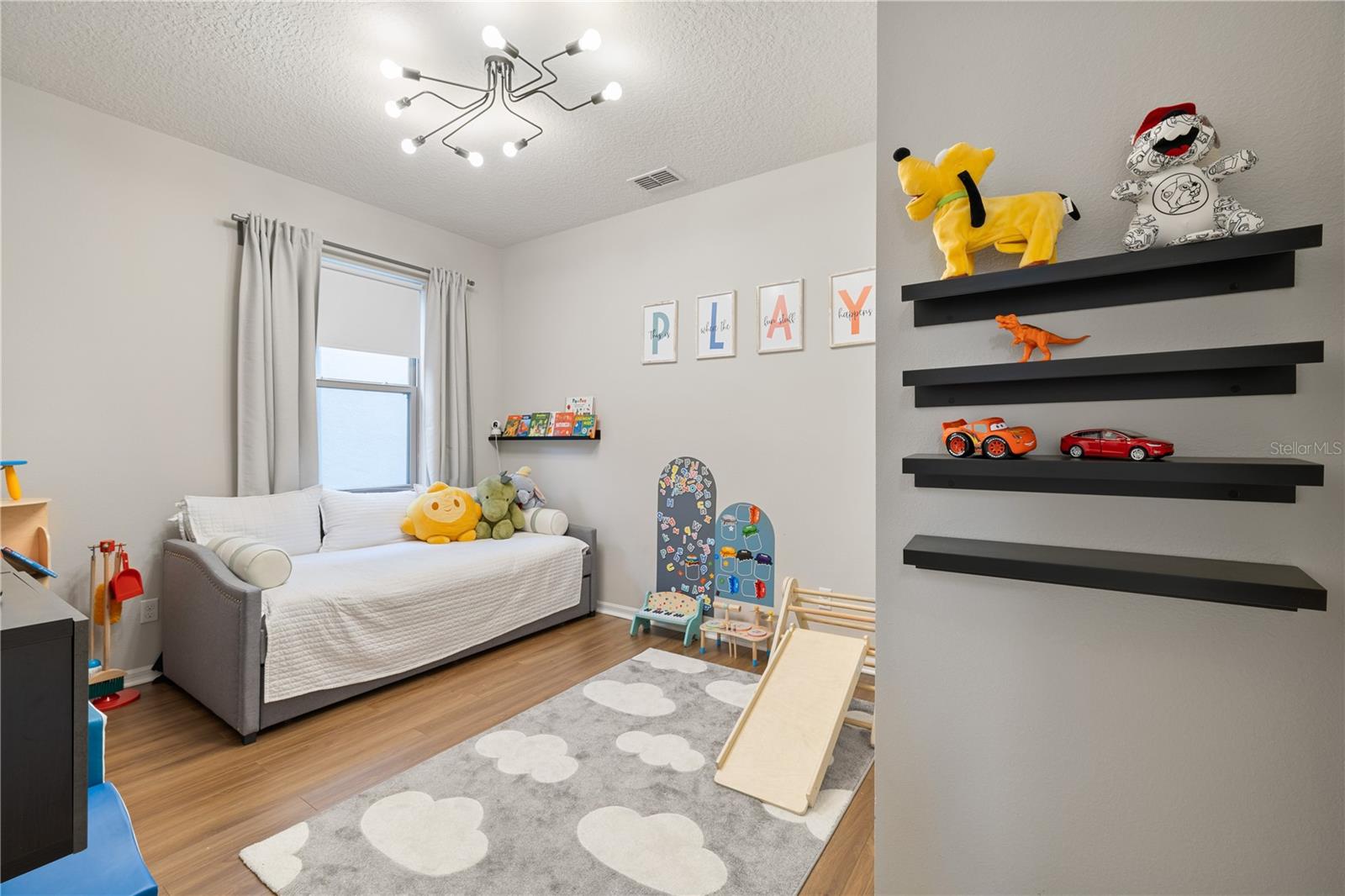 ROYAL LEGACY ESTATES - Residential