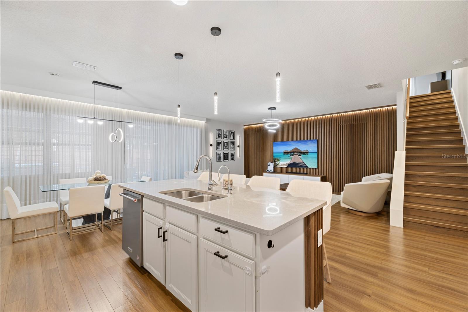 ROYAL LEGACY ESTATES - Residential