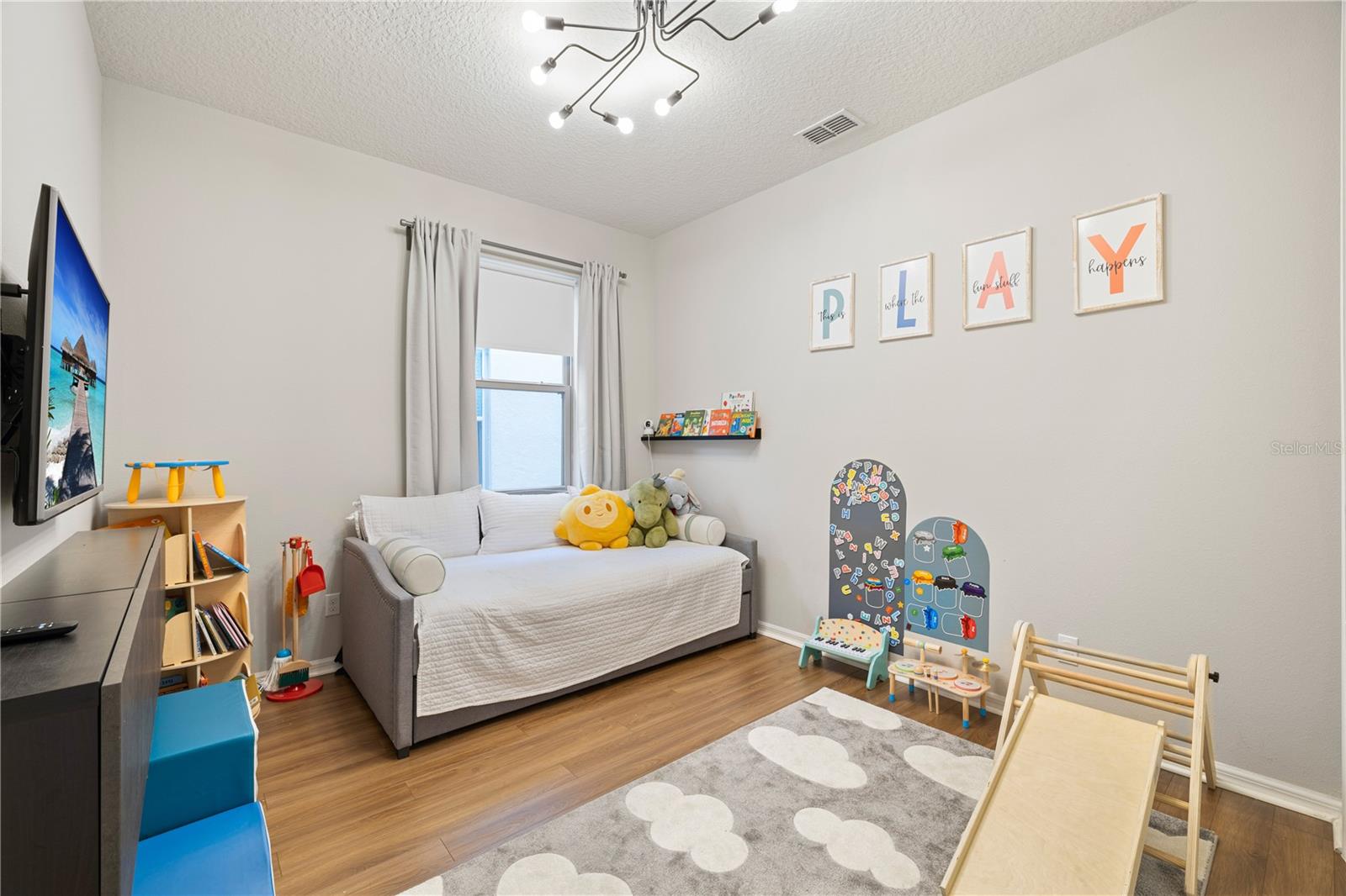 ROYAL LEGACY ESTATES - Residential
