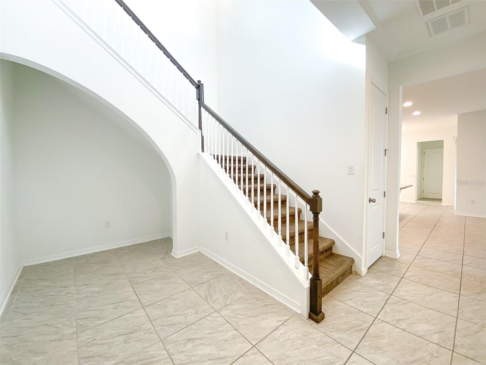 WATERSIDE/JOHNS LAKE PH 2A - Residential Lease