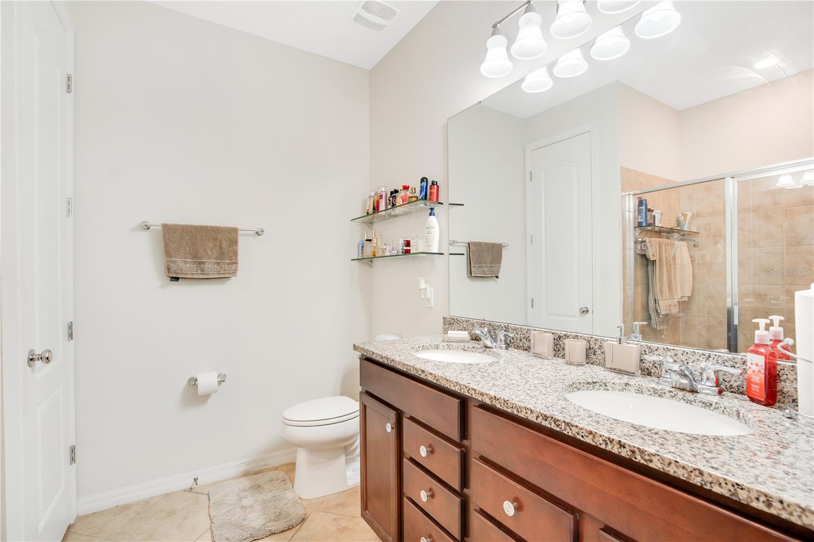 LIVE OAK LAKE PH 1 - Residential