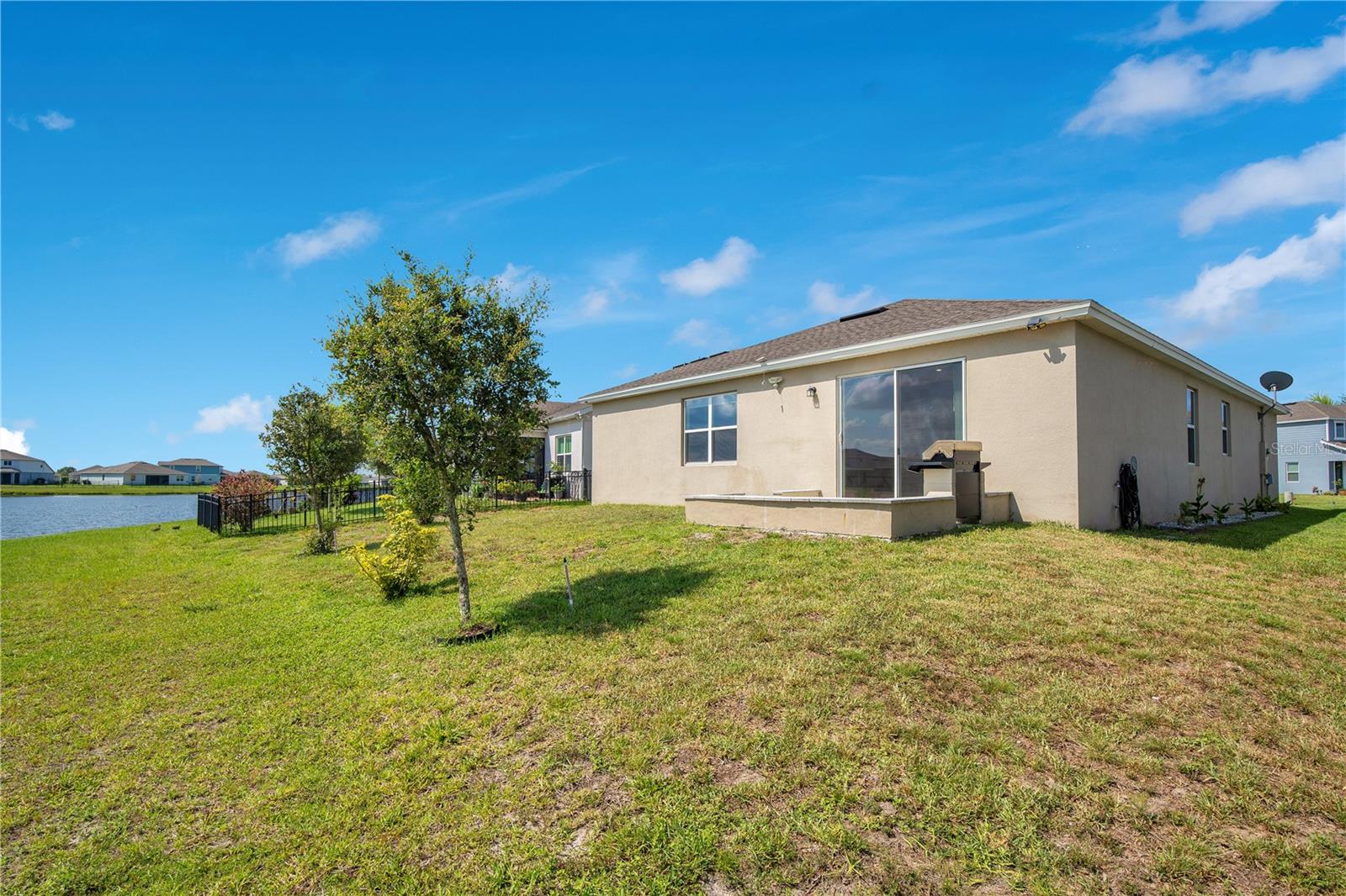 LIVE OAK LAKE PH 1 - Residential