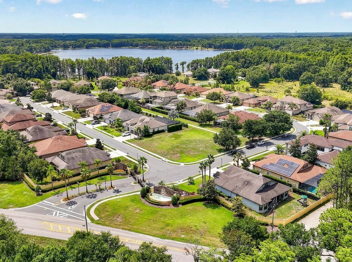 LAGO DEL REY - Residential