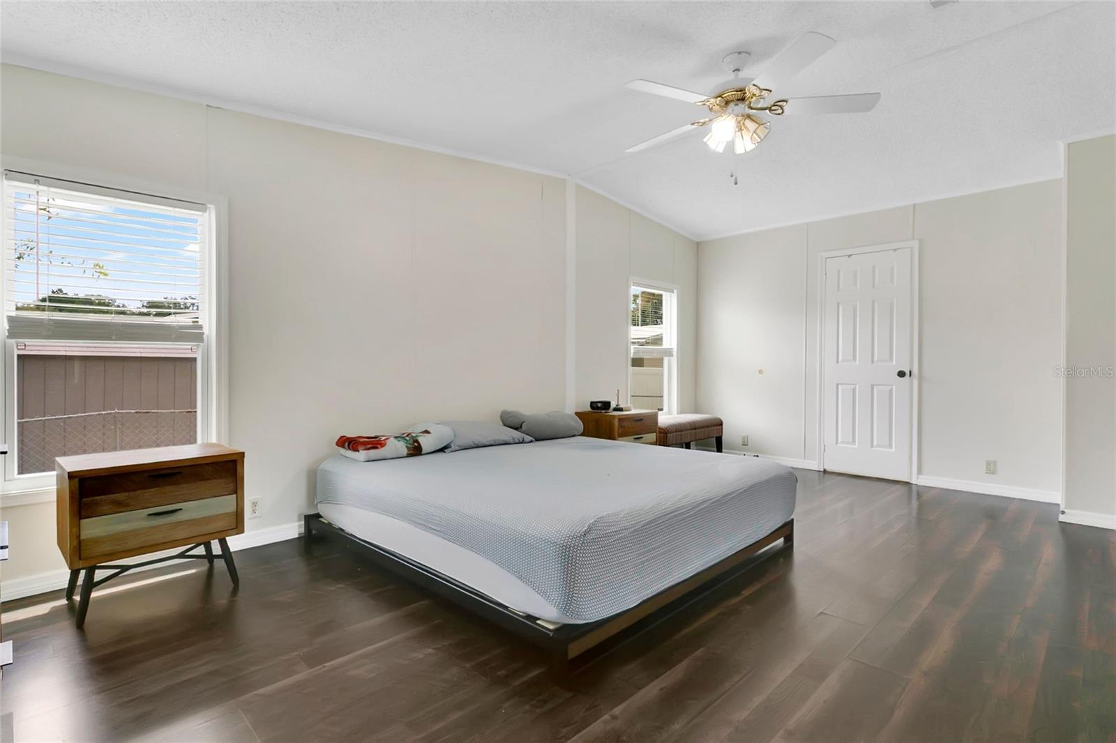 LEISURE WORLD PARK - Residential