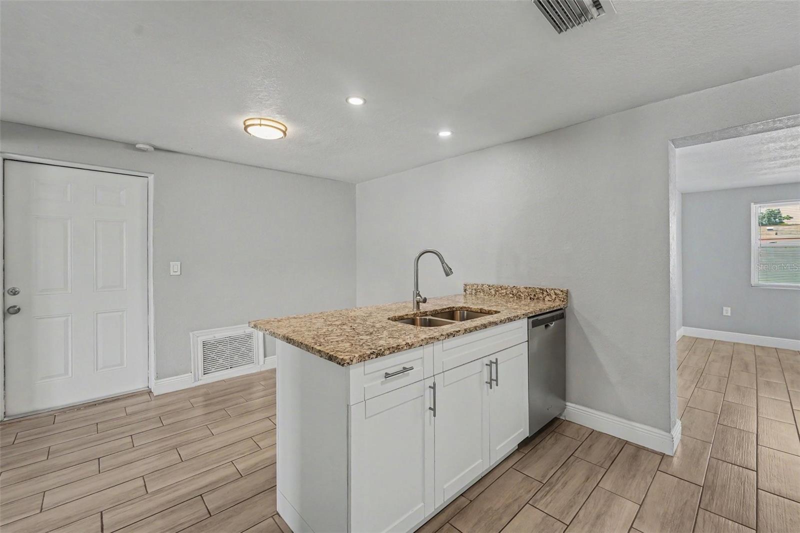 BEACON SQUARE - Residential