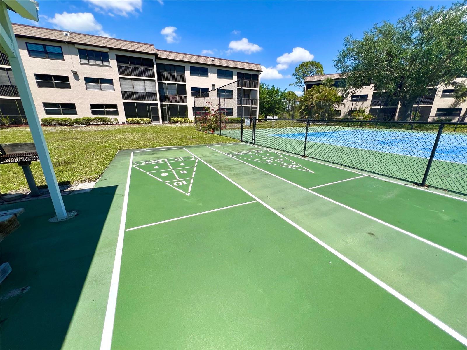 SANDHILL PINES BLDG 13 - Residential