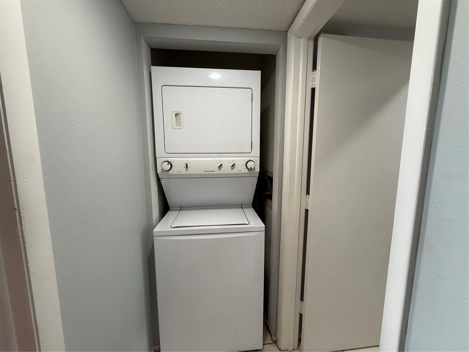 SANDHILL PINES BLDG 13 - Residential