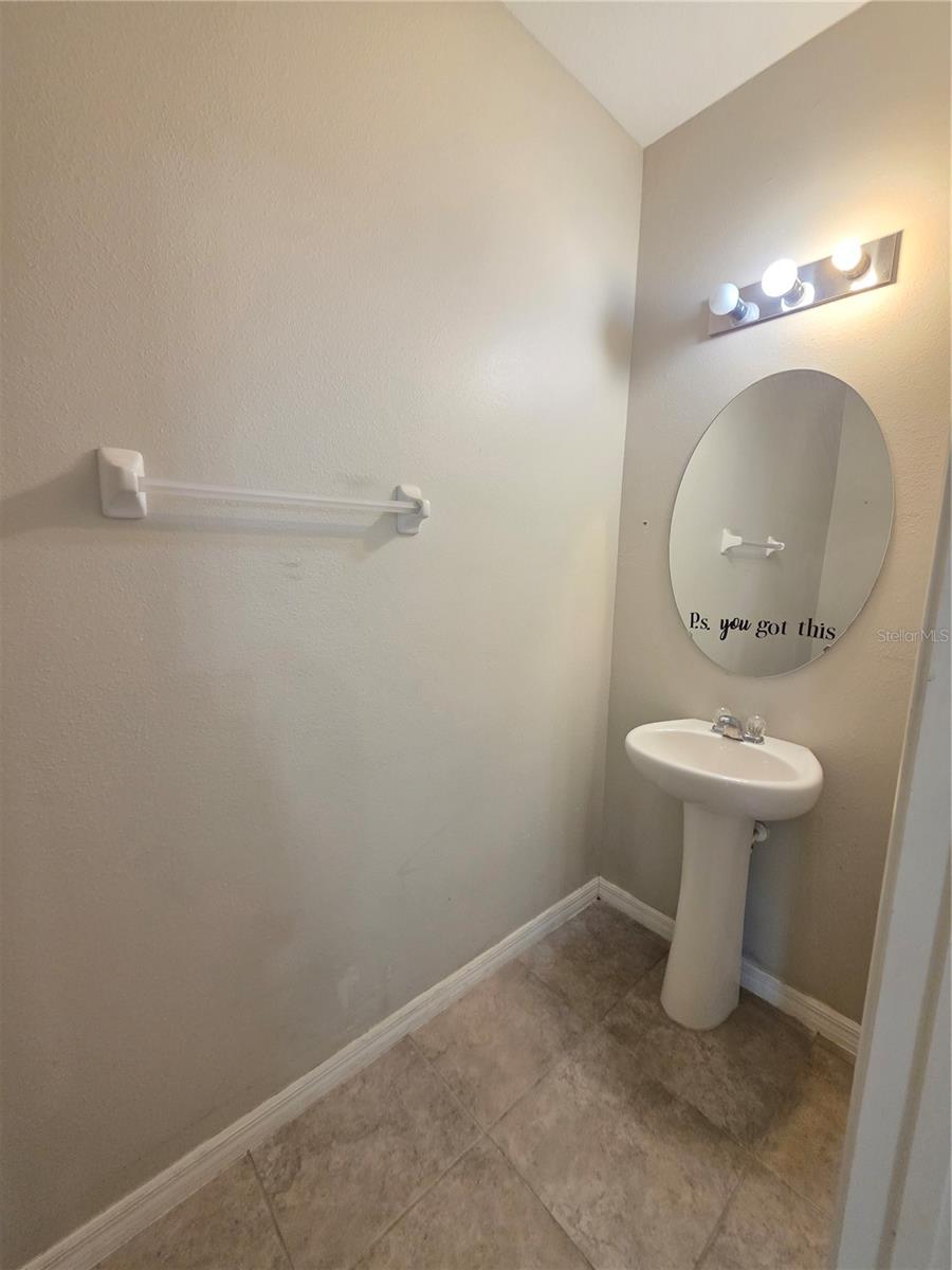 RIVERVIEW LAKES - Residential