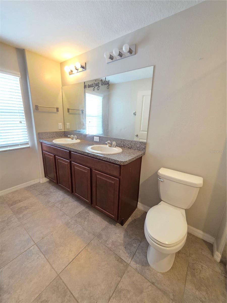 RIVERVIEW LAKES - Residential