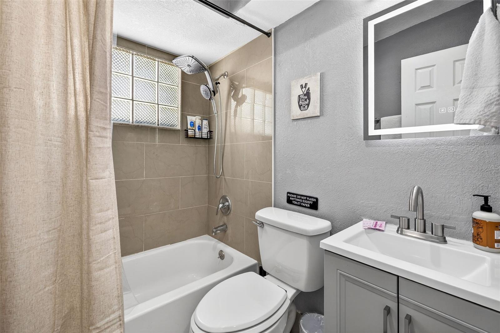 CRESTRIDGE 5TH ADD - Residential