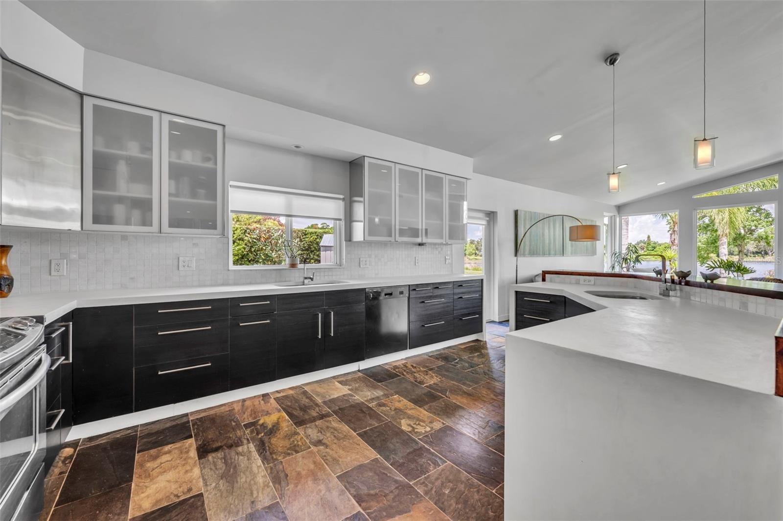 SOUTH LAKEMONT SHORES - Residential