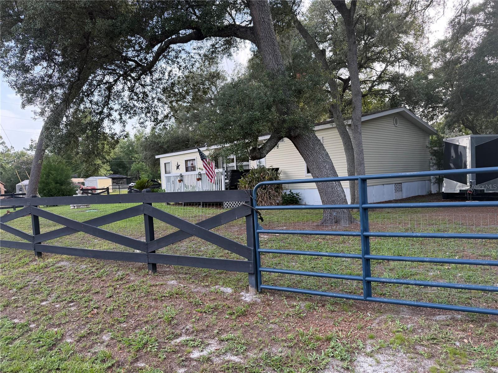 PINE LAKES SOUTH - Residential
