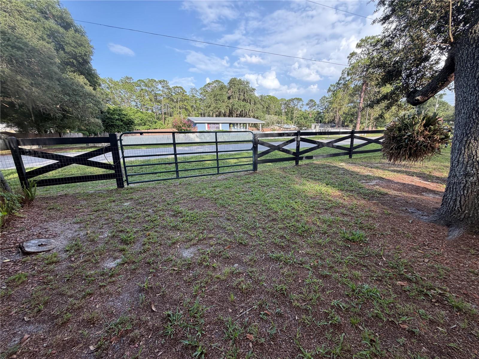 PINE LAKES SOUTH - Residential